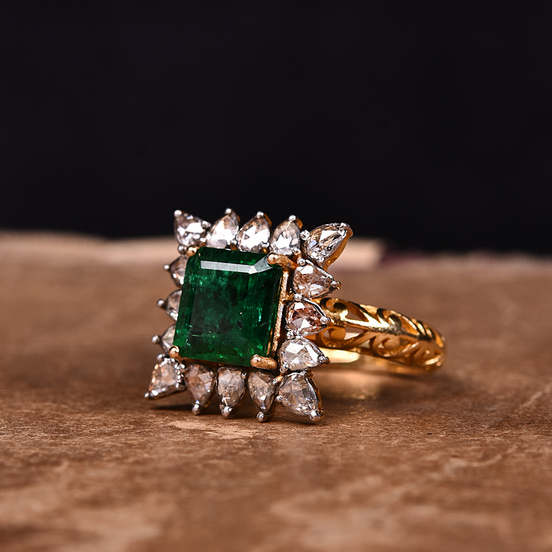 EMERALD AND DIAMOND RING