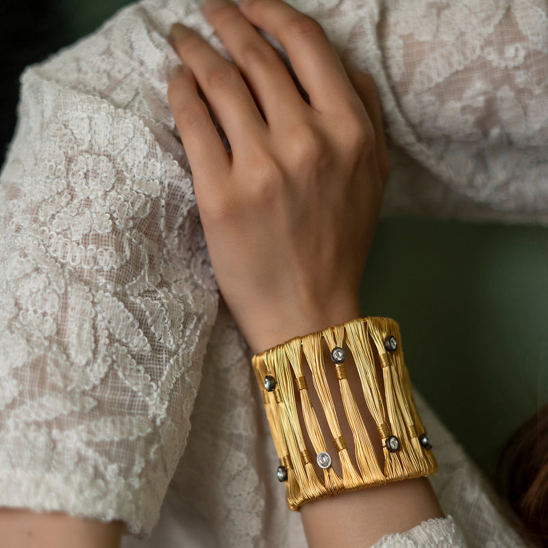 THE GOLDEN  WIRE-STACKS CUFF