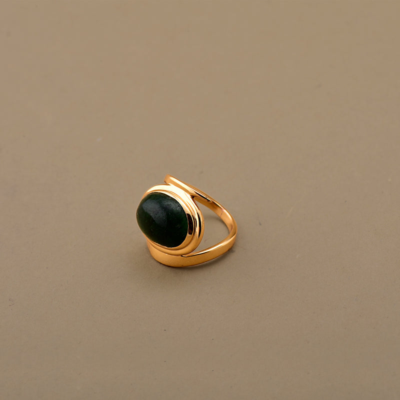 DAINTY GREEN ONYX RING