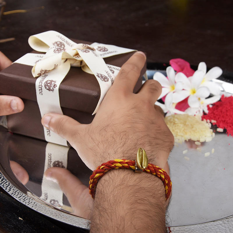 SYMETREE SHELL RAKHI BRACELET