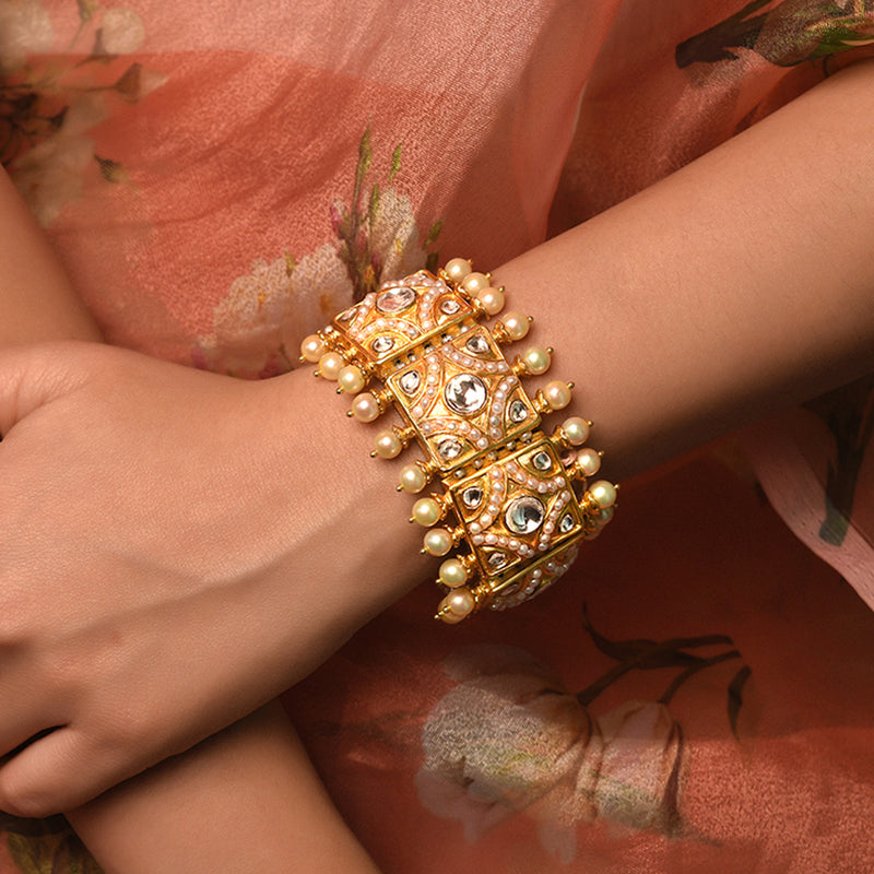 AUTHENTIC KUNDAN AND PEARL BEADED BRACELET