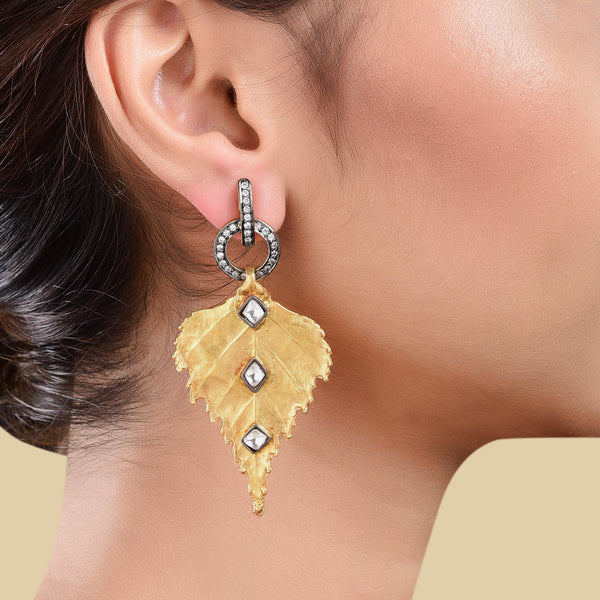 GILDED LEAF EARRING