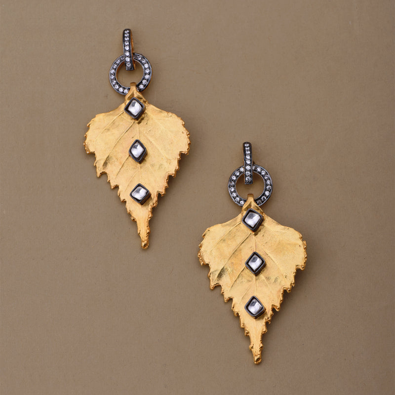 GILDED LEAF EARRING