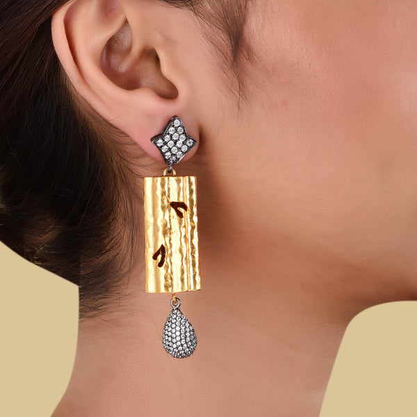 TEXTURED CYLINDER EARRING