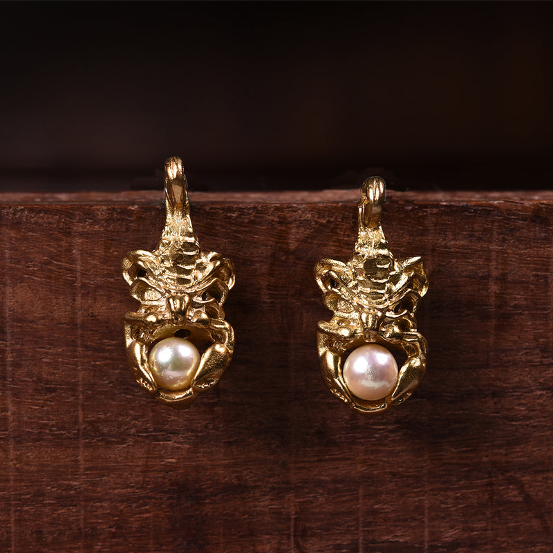 GRAB-A-PEARL EARSTUDS