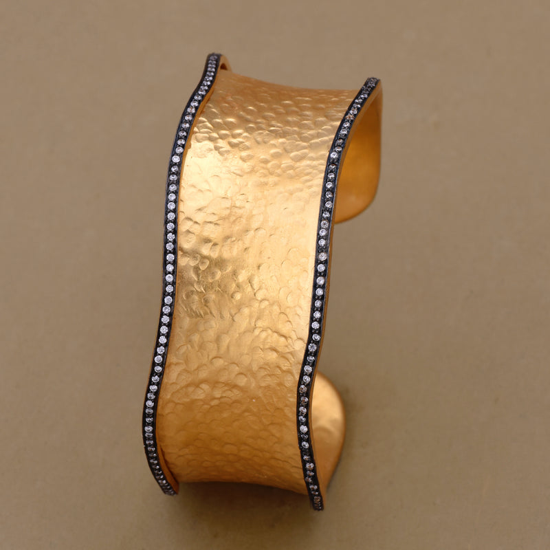 CZ SCALLOP EDGED CUFF