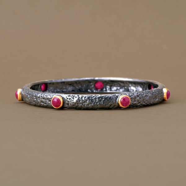 HEMATITE RED QUARTZ BANGLE