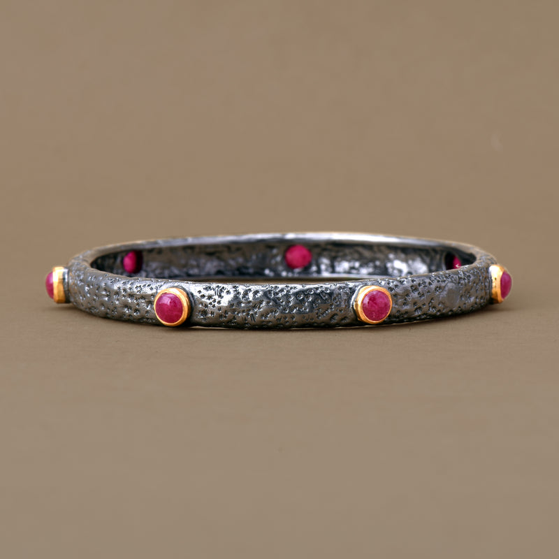 HEMATITE RED QUARTZ BANGLE