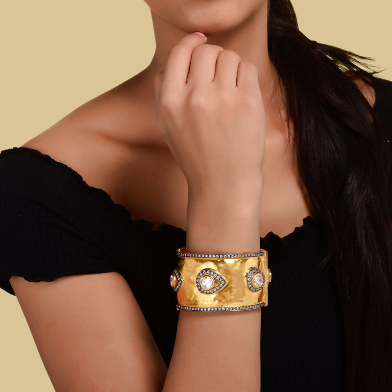 MUTED GOLD POLKI CUFF