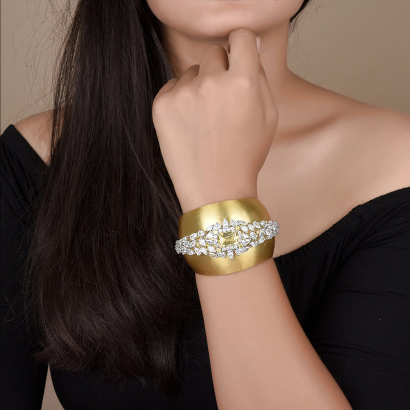 DEWDROP GOLDEN GILD CUFF