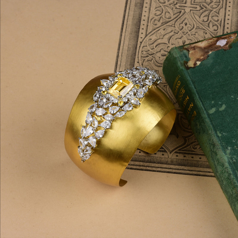 DEWDROP GOLDEN GILD CUFF