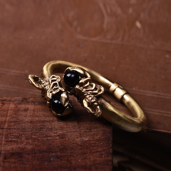 VINTAGE BLACK ONYX CRAB CUFF