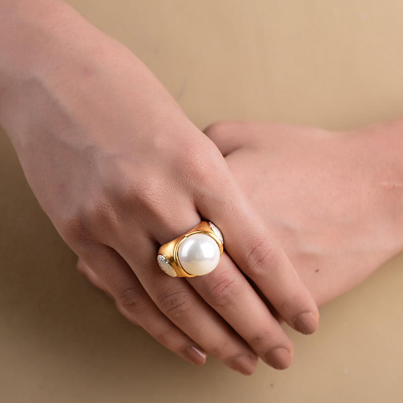 MUTED GOLD PEARL RING