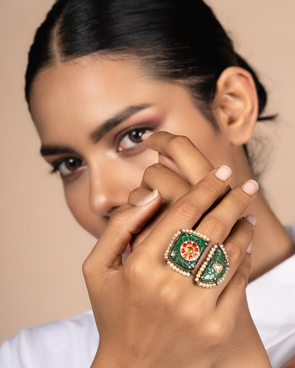 CARVED EMERALD POISON RING IN SILVER WITH 24KT GOLD