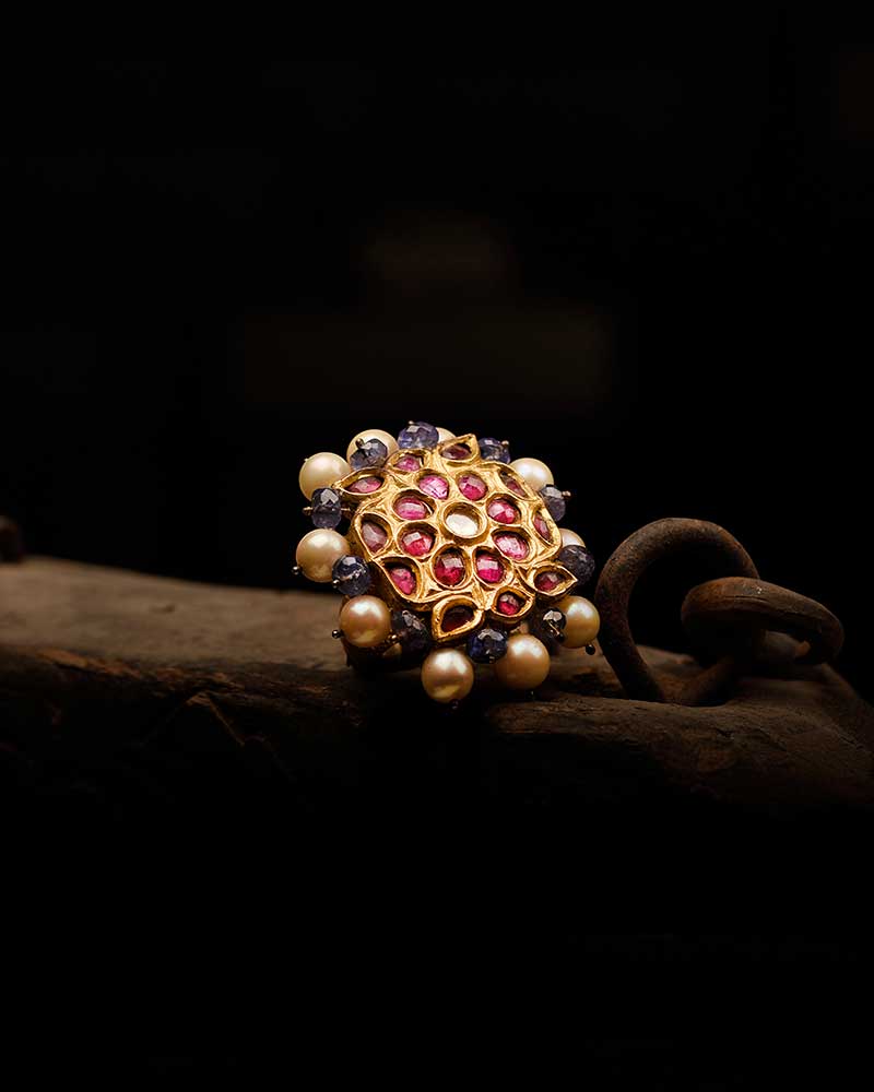 GOLD MUGHAL MOTIF RING