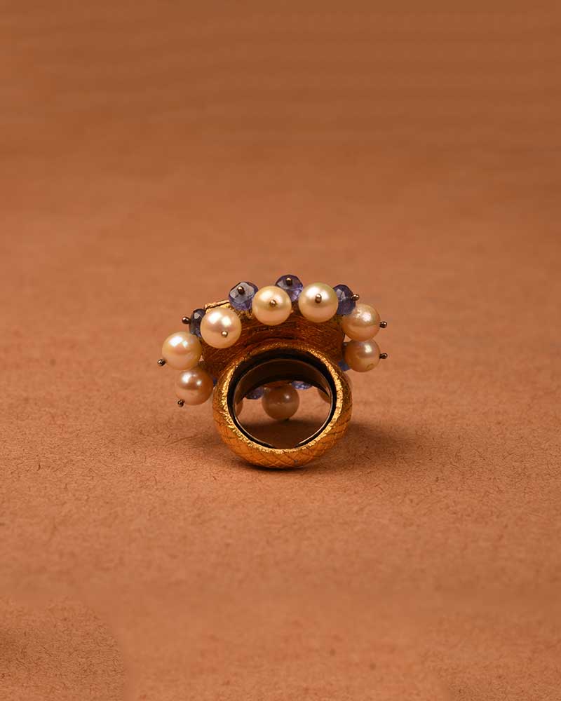 GOLD MUGHAL MOTIF RING