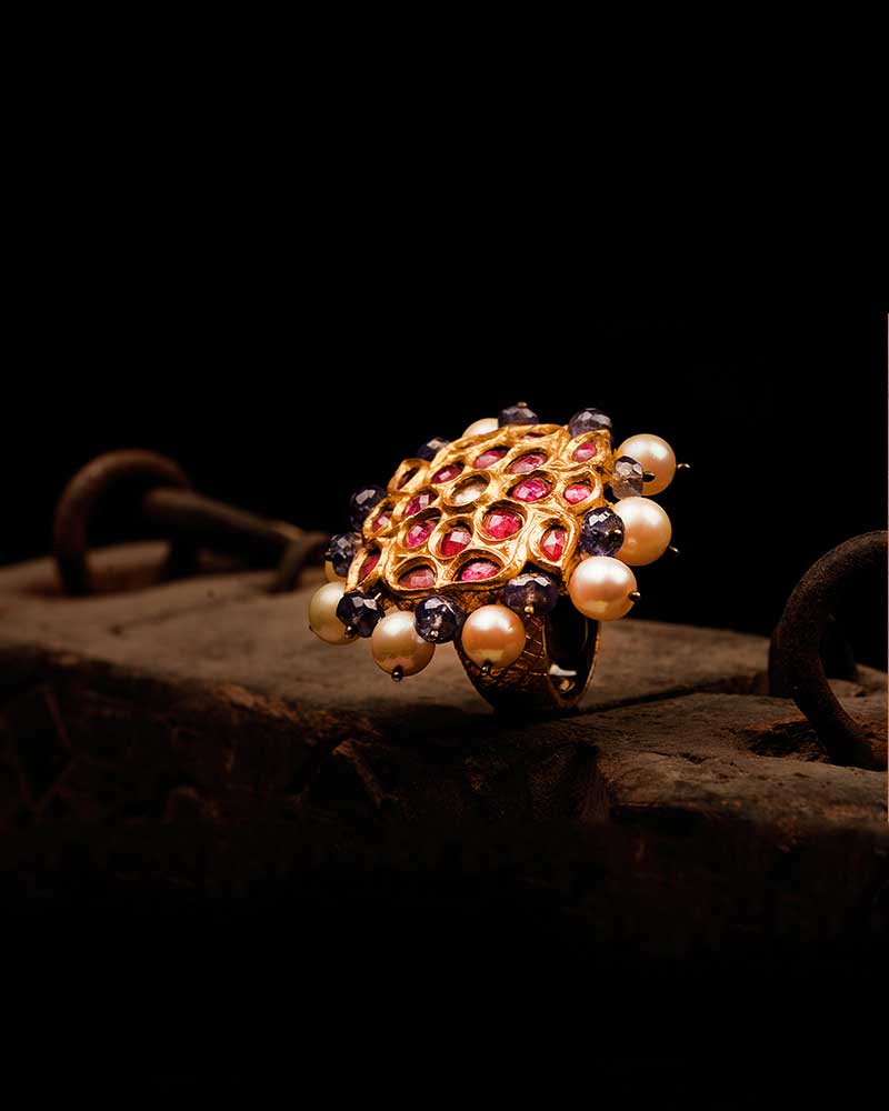 GOLD MUGHAL MOTIF RING