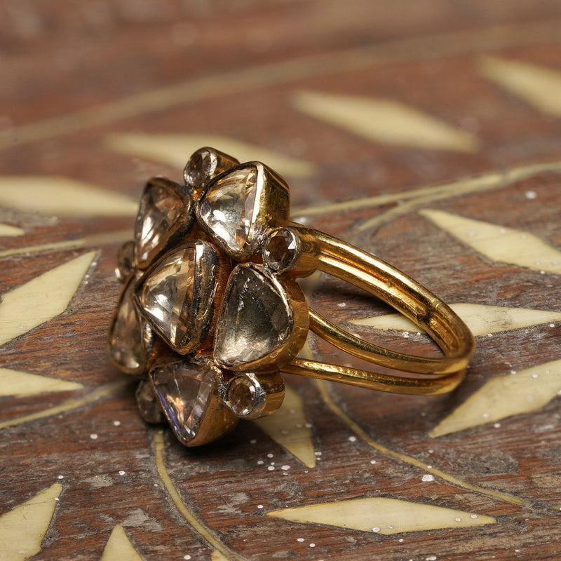 18KT GOLD AND POLKI STAR FLOWER RING