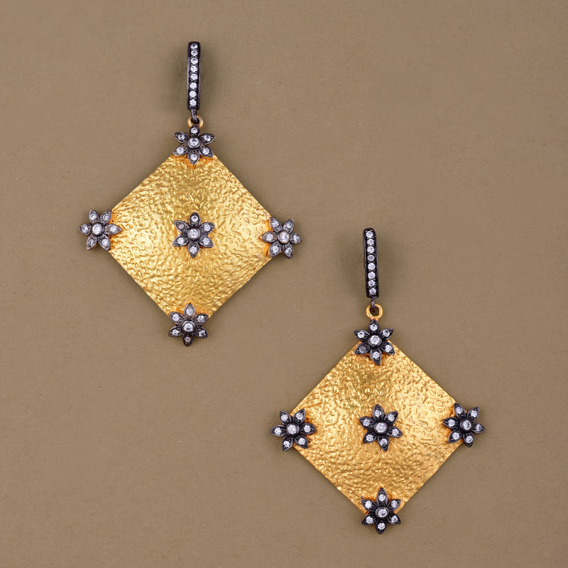 GILDED DIAMOND EARRING