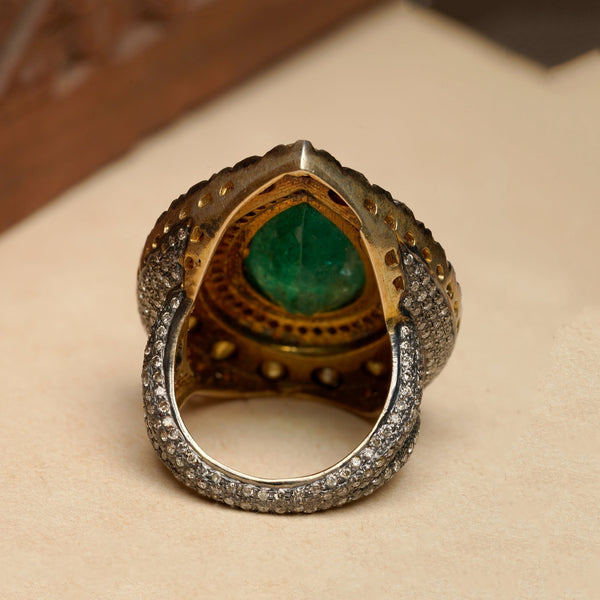 14KT GOLD PEAR SHAPE EMERALD STATEMENT RING