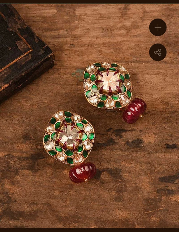 EARRING