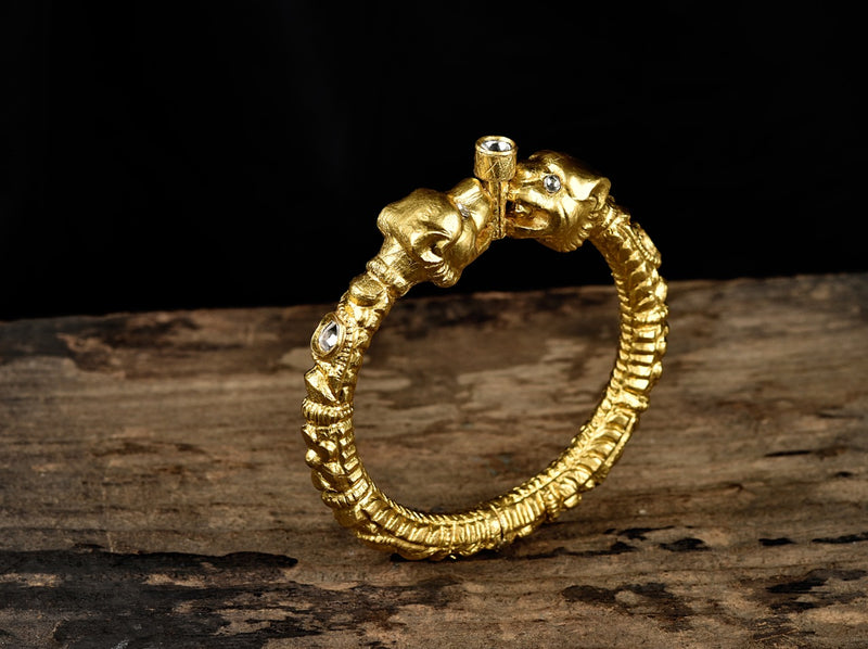 ARTISANAL LION BANGLE